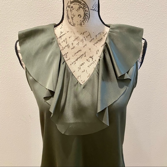 Banana Republic Tops - Banana Republic Ruffle V-neck Tank Top XS